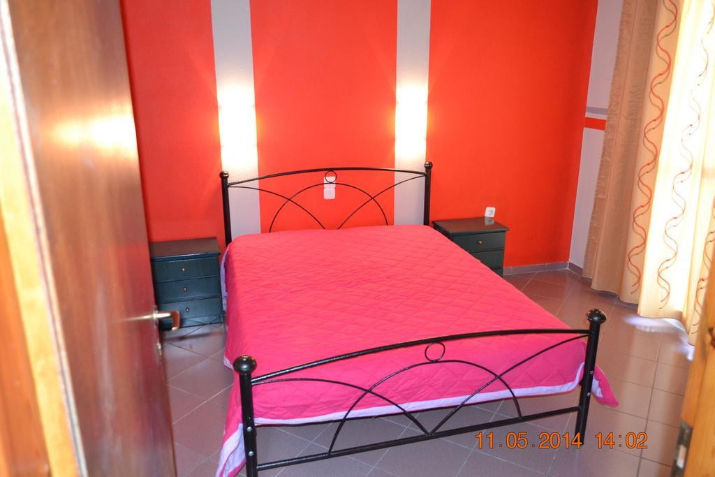 Ilias Studios Patitiri  Luaran gambar